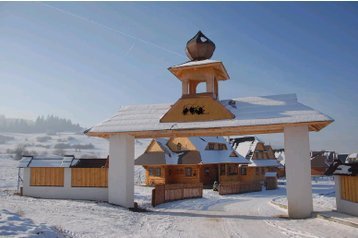 Slovacia Chata Liptovská Štiavnica, Exteriorul